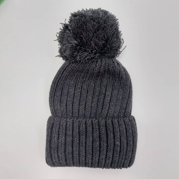 کلاه زمستانی رنگی پوم پوم مشکی (KLT-T134)