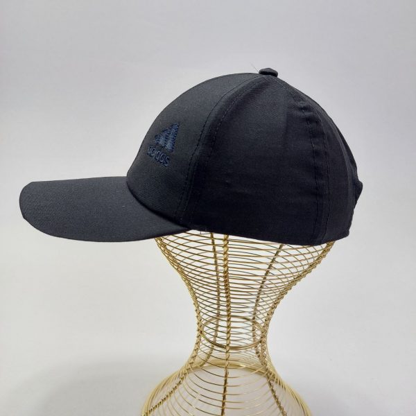 کلاه مشکی پارچه کج راه طرح گلدوزی میکس (KLT-T1504)
