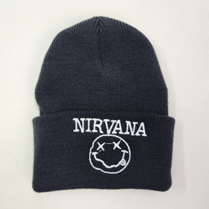 کلاه مشکی زمستانی گلدوزی nirvana
