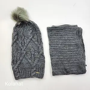کلاه و شالگردن زنانه زمستانی بافت پومدار-عمده
