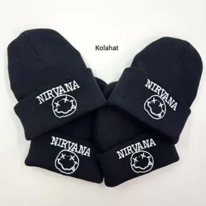 کلاه مشکی زمستانی گلدوزی nirvana